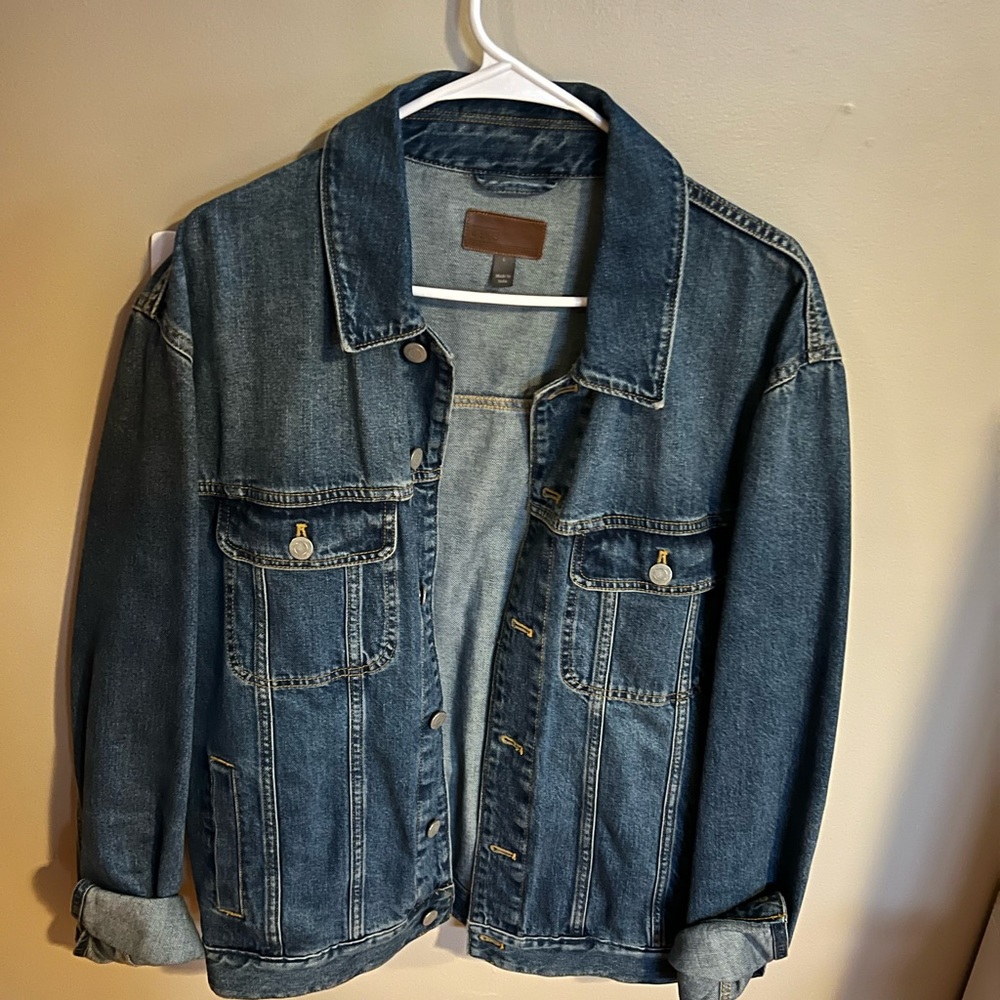 ASOS jean jacket size L. Worn once. Perfect condition.